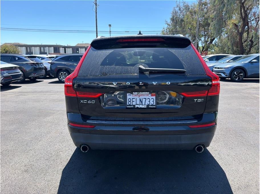 2019 Volvo XC60 T5 Momentum Sport Utility 4D