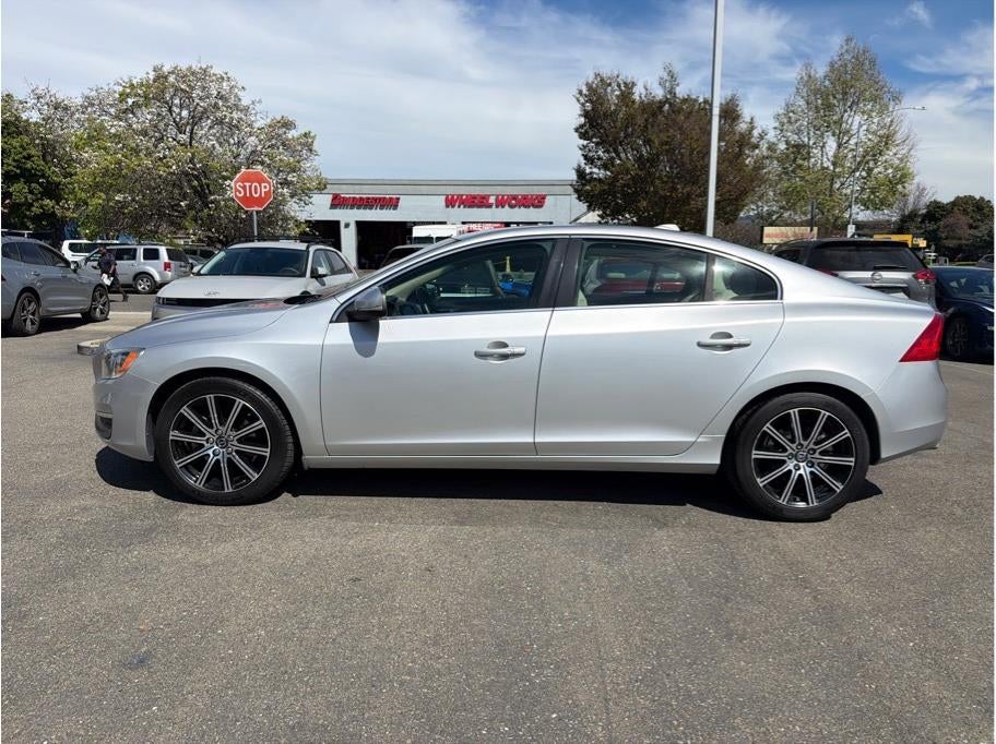 2018 Volvo S60 T5 Inscription Sedan 4D