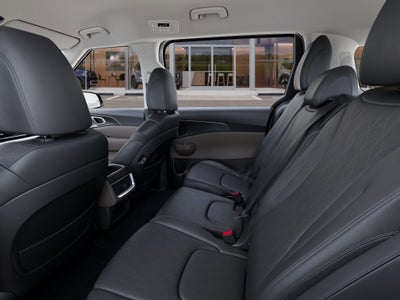 2027 Kia Carnival Hybrid LXS Van 4D