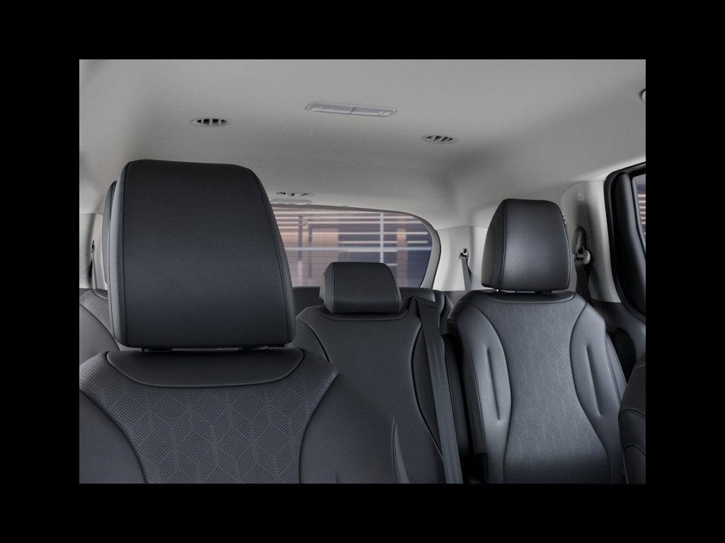 2027 Kia Carnival Hybrid LXS Van 4D